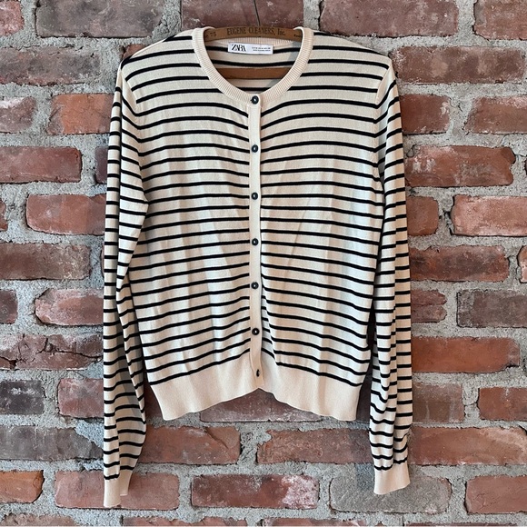 Zara | Striped Fine Knit Cardigan - Picture 2 of 4